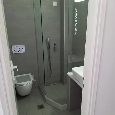 Naias Hotel 2*