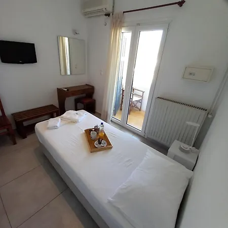 Szálloda Naias Livádi