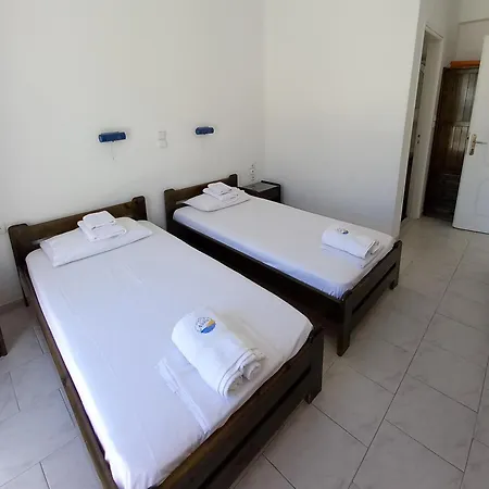 Naias Hotel 2*