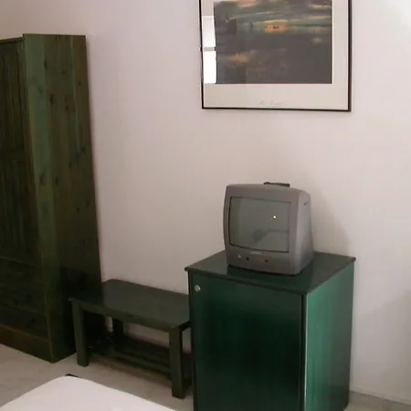 Naias Hotel 2*