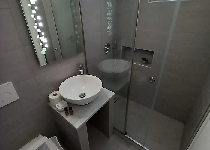 Naias 2* Ливадион