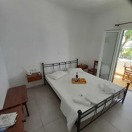 Naias Livadi (Serifos)