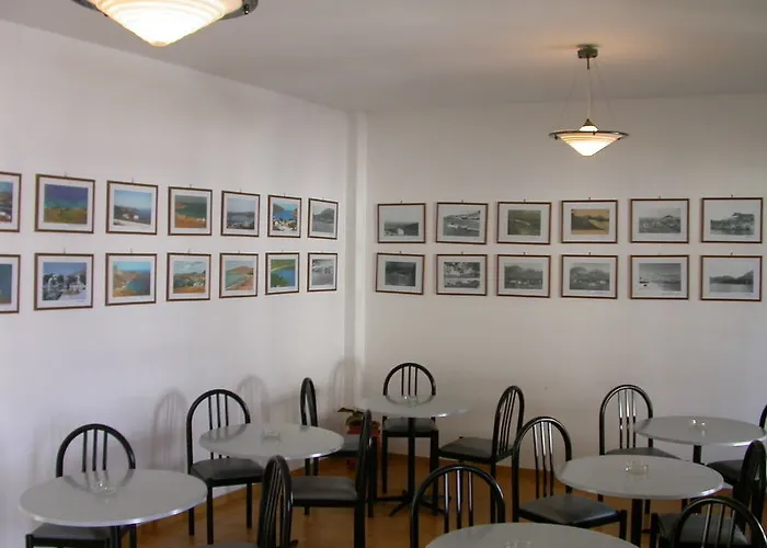 Naias 2* Livadi (Serifos)